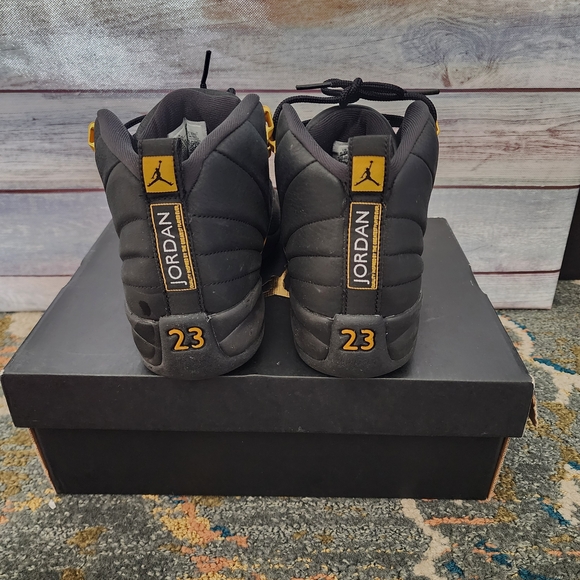 Jordan Black and Gold Sneakers - Picture 3 of 5